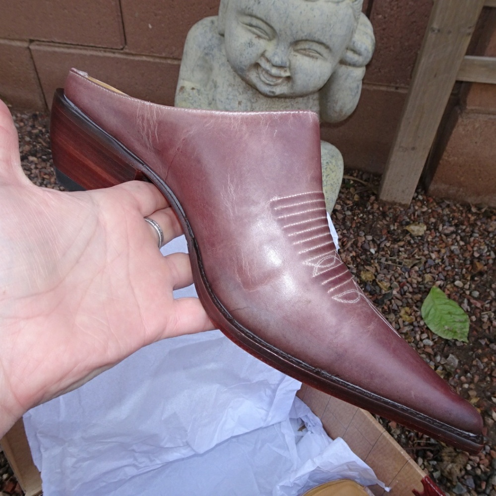 LUCCHESE CrazyHorse Slides (slight color defect)